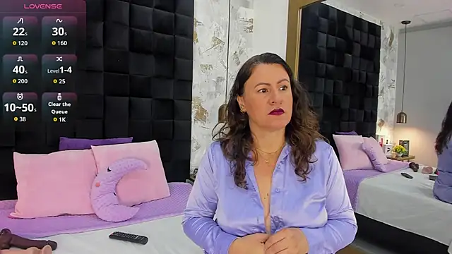 Snapshot of CharlotteG_ chatting on June 29, 2026, 2:39 pm CharlotteG online show from June 29, 2026, 2:39 pm