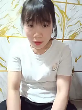 Snapshot of Em_xinh05 chatting on June 17, 2026, 3:00 pm Em xinh05 online show from June 17, 2026, 3:00 pm