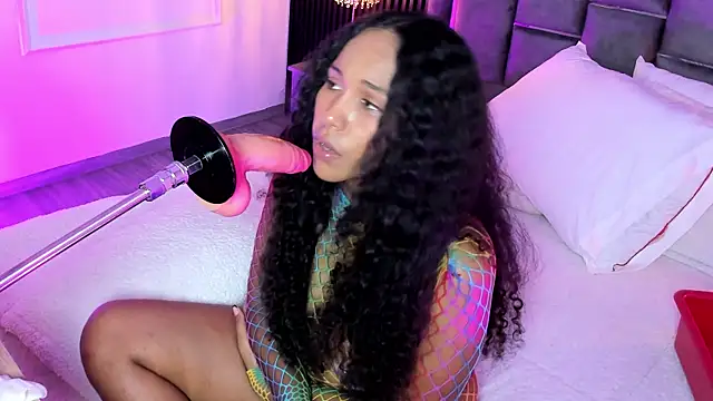 Snapshot of MiaBlackrose chatting on July 29, 2026, 5:01 pm MiaBlackrose online show from July 29, 2026, 5:01 pm