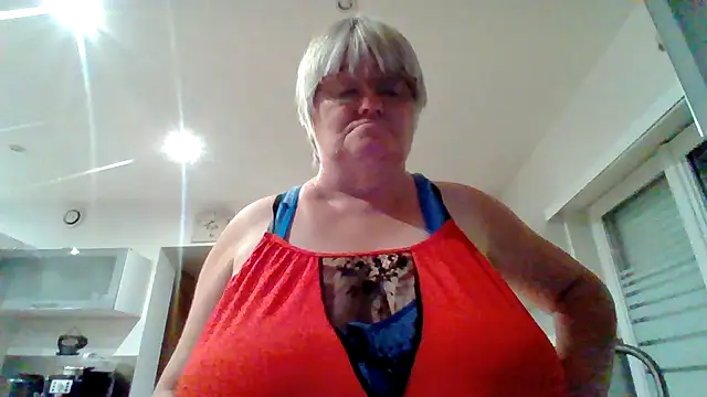 Snapshot of coquinesensuel chatting on June 25, 2026, 8:14 pm coquinesensuel online show from June 25, 2026, 8:14 pm