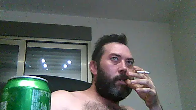 Snapshot of SirFrankonde chatting on July 2, 2026, 9:10 pm SirFrankonde online show from July 2, 2026, 9:10 pm