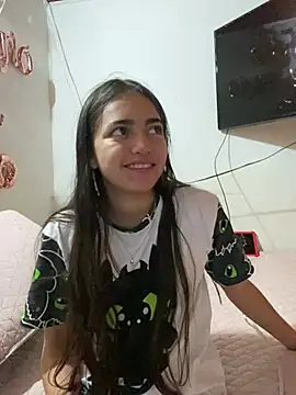 Julia valentina online show from June 19, 2026, 3:01 am