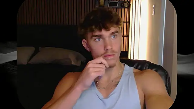 Snapshot of TheNicoRyder chatting on June 17, 2026, 11:14 pm TheNicoRyder online show from June 17, 2026, 11:14 pm