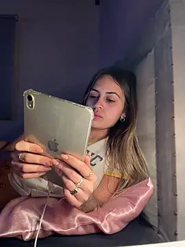 selina-sky online show from July 23, 2026, 5:27 am