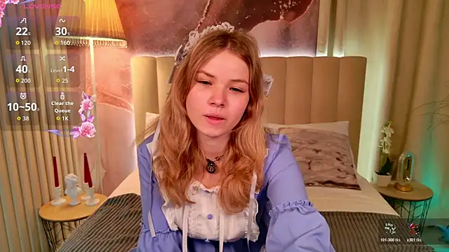 Snapshot of ChloeWells chatting on June 20, 2026, 3:33 am ChloeWells online show from June 20, 2026, 3:33 am