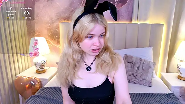 Snapshot of ChloeWells chatting on July 11, 2026, 3:29 am ChloeWells online show from July 11, 2026, 3:29 am