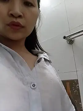 Snapshot of -milk-milk chatting on July 9, 2026, 1:54 pm -milk-milk online show from July 9, 2026, 1:54 pm