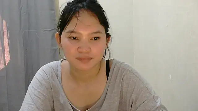 Fhwilloughbyxx online show from June 27, 2026, 6:30 am