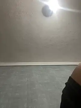 Snapshot of estrellla1 chatting on July 22, 2026, 12:34 am estrellla1 online show from July 22, 2026, 12:34 am