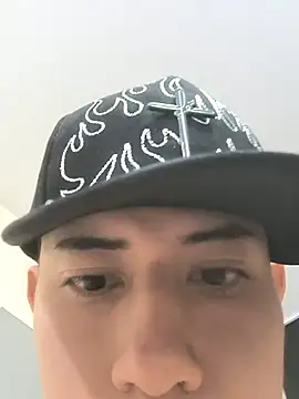 Snapshot of Thiagoo_Vega chatting on July 5, 2026, 4:19 am Thiagoo Vega online show from July 5, 2026, 4:19 am