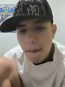 Snapshot of Thiagoo_Vega chatting on July 29, 2026, 11:15 pm Thiagoo Vega online show from July 29, 2026, 11:15 pm