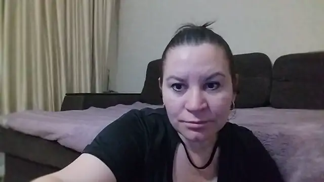 Lauralison online show from June 21, 2026, 8:14 pm