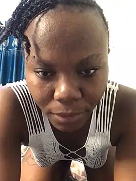 Snapshot of DaisyBerry chatting on June 21, 2026, 12:11 pm DaisyBerry online show from June 21, 2026, 12:11 pm