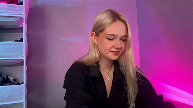 Snapshot of MichelleMargiela chatting on June 24, 2026, 12:20 am MichelleMargiela online show from June 24, 2026, 12:20 am