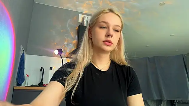 Snapshot of MichelleMargiela chatting on August 6, 2026, 4:07 am MichelleMargiela online show from August 6, 2026, 4:07 am