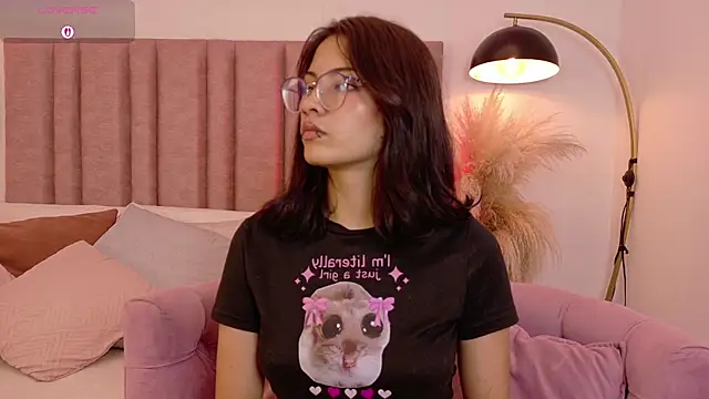 Lily beth  online show from June 25, 2026, 1:27 pm