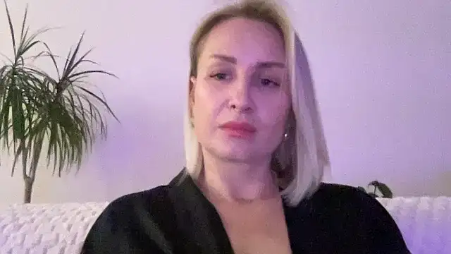 Snapshot of Delissaxx chatting on June 22, 2026, 7:11 pm Delissaxx online show from June 22, 2026, 7:11 pm