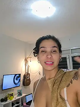 casalfogoegasolina online show from July 22, 2026, 1:51 am