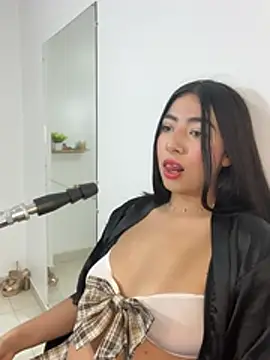 Snapshot of cherry_skinnyy_ chatting on July 25, 2026, 1:35 am cherry skinnyy online show from July 25, 2026, 1:35 am
