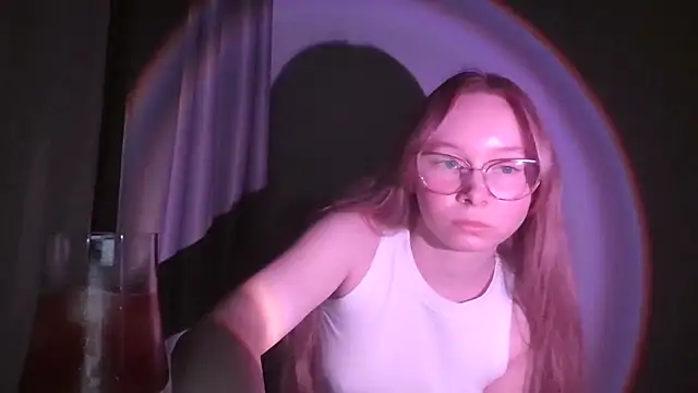 Vinelly online show from June 26, 2026, 6:47 pm