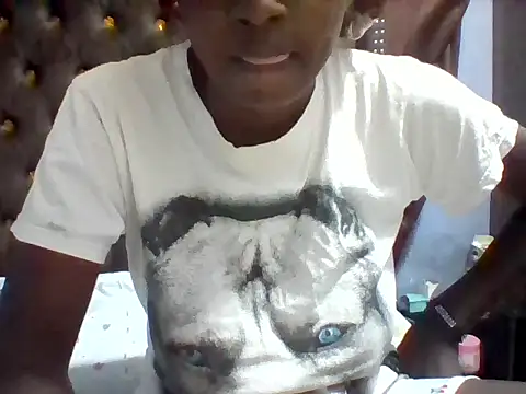 Snapshot of Access-Cute chatting on June 24, 2026, 9:52 am Access-Cute online show from June 24, 2026, 9:52 am