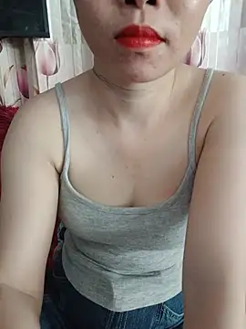 AvaRoyale online show from July 16, 2026, 4:09 am