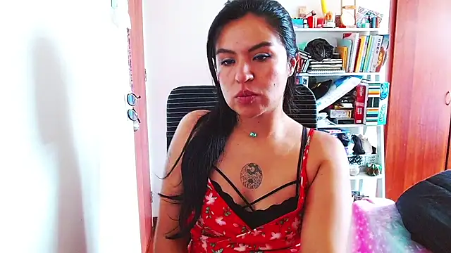 lilythdrake online show from July 3, 2026, 5:41 pm