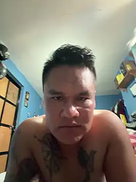 LatinoLeones online show from June 21, 2026, 12:05 am