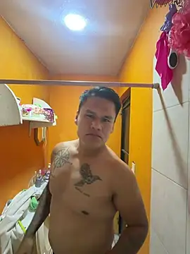 LatinoLeones online show from August 6, 2026, 4:29 am