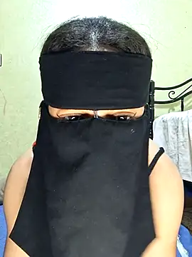 hajar77 online show from June 26, 2026, 9:42 pm