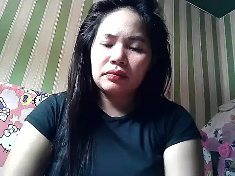 Snapshot of steffani_love chatting on July 26, 2026, 8:43 am steffani love online show from July 26, 2026, 8:43 am