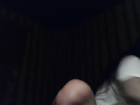 Snapshot of steffani_love chatting on August 3, 2026, 9:20 pm steffani love online show from August 3, 2026, 9:20 pm
