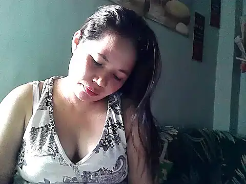 Snapshot of steffani_love chatting on July 24, 2026, 4:30 am steffani love online show from July 24, 2026, 4:30 am