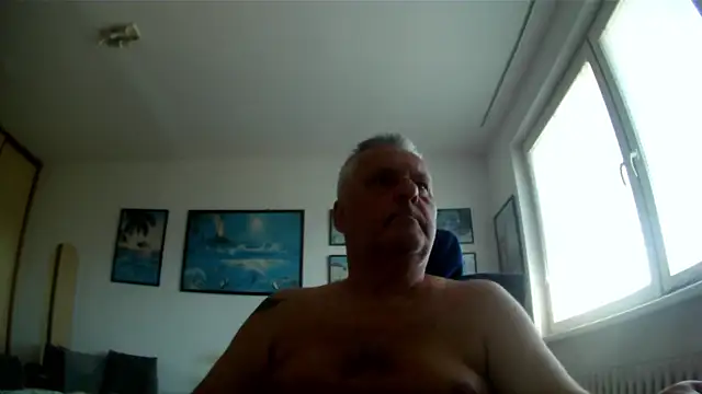Snapshot of Robert_SK1 chatting on June 21, 2026, 12:22 pm Robert SK1 online show from June 21, 2026, 12:22 pm