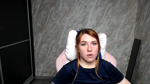 Reginasmilee online show from March 7, 2026, 5:40 pm