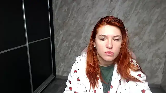 Snapshot of Reginasmilee chatting on January 18, 2026, 2:15 am Reginasmilee online show from January 18, 2026, 2:15 am