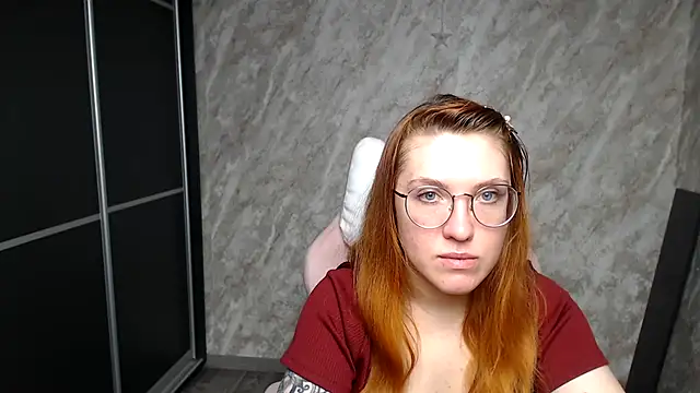 Snapshot of Reginasmilee chatting on February 28, 2026, 6:07 pm Reginasmilee online show from February 28, 2026, 6:07 pm