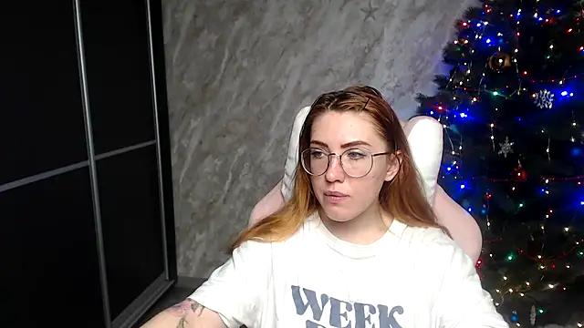 Snapshot of Reginasmilee chatting on January 9, 2026, 2:40 am Reginasmilee online show from January 9, 2026, 2:40 am