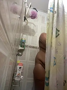 Valentina Tilly online show from June 27, 2026, 2:56 pm