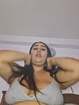 Valentina Tilly online show from August 5, 2026, 12:32 pm