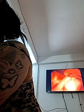 Valentina Tilly online show from July 28, 2026, 8:01 pm