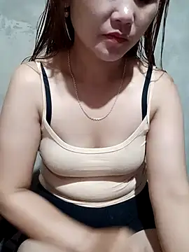 Emma-18h online show from June 26, 2026, 11:10 pm