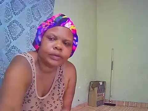 Snapshot of AngelinaX01 chatting on July 12, 2026, 5:36 pm AngelinaX01 online show from July 12, 2026, 5:36 pm