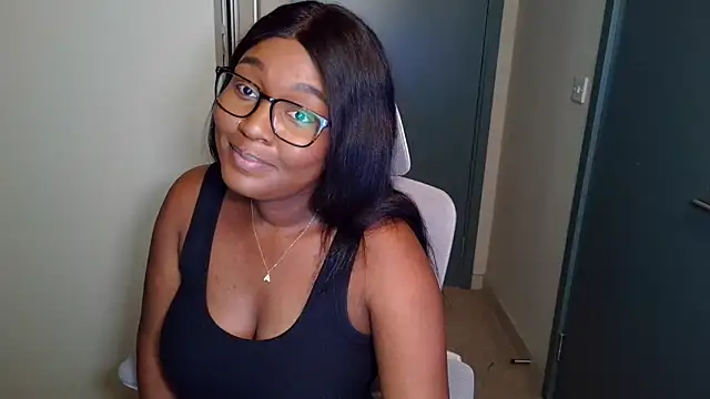 Snapshot of itsanna_b chatting on July 2, 2026, 3:23 am itsanna b online show from July 2, 2026, 3:23 am