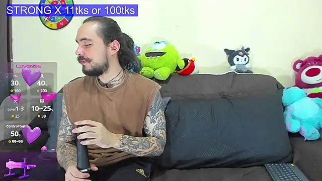 Snapshot of Redrum_ chatting on June 28, 2026, 8:15 pm Redrum online show from June 28, 2026, 8:15 pm