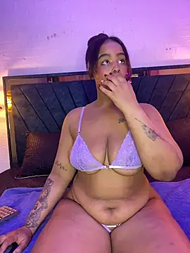 Snapshot of Ayla_Noir chatting on June 25, 2026, 3:17 pm Ayla Noir online show from June 25, 2026, 3:17 pm