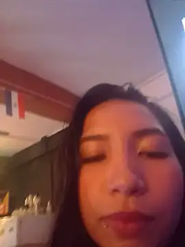 Snapshot of VioletR_osse chatting on July 4, 2026, 12:06 am VioletR osse online show from July 4, 2026, 12:06 am