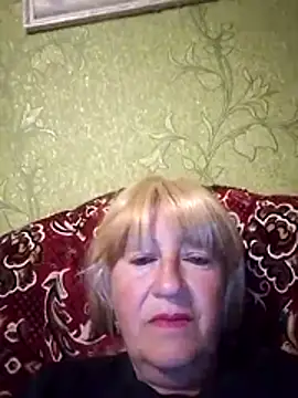 EmmaSwan555 online show from July 8, 2026, 5:02 pm