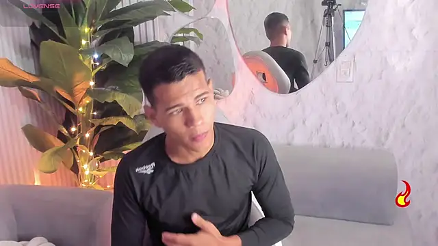 Noah sexhotty online show from July 26, 2026, 2:51 am