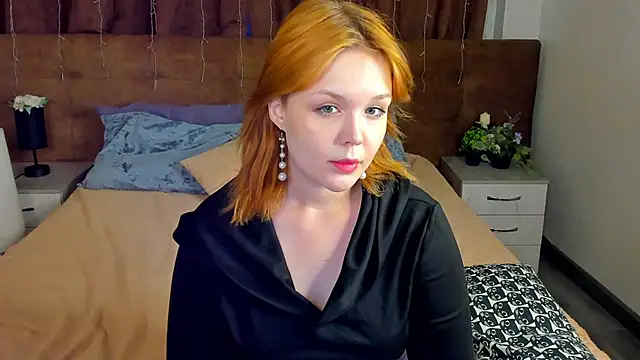 Snapshot of Bella-Wilde chatting on July 2, 2026, 2:45 am Bella-Wilde online show from July 2, 2026, 2:45 am